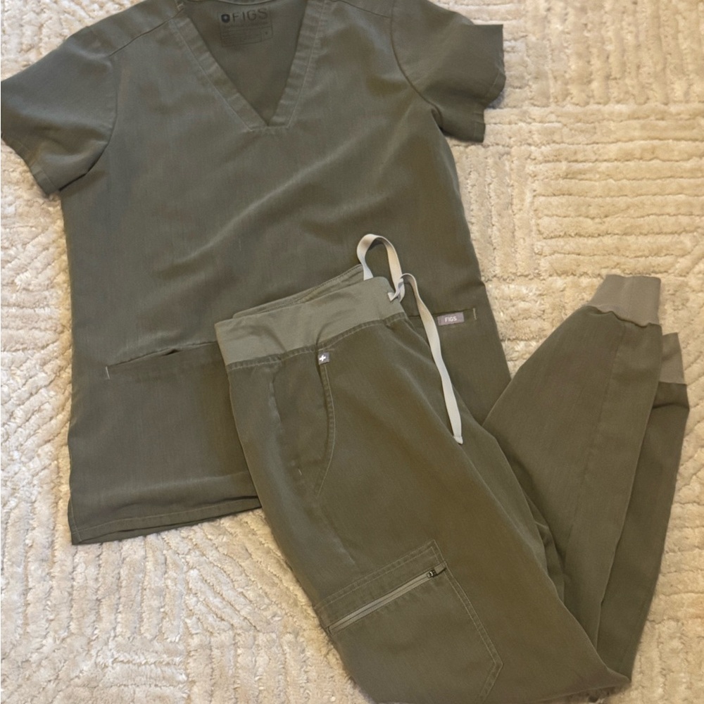 Figs  Green Women's Scrub Set
